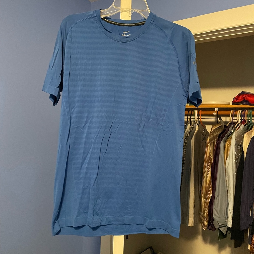Men’s Nike T-shirt - size medium